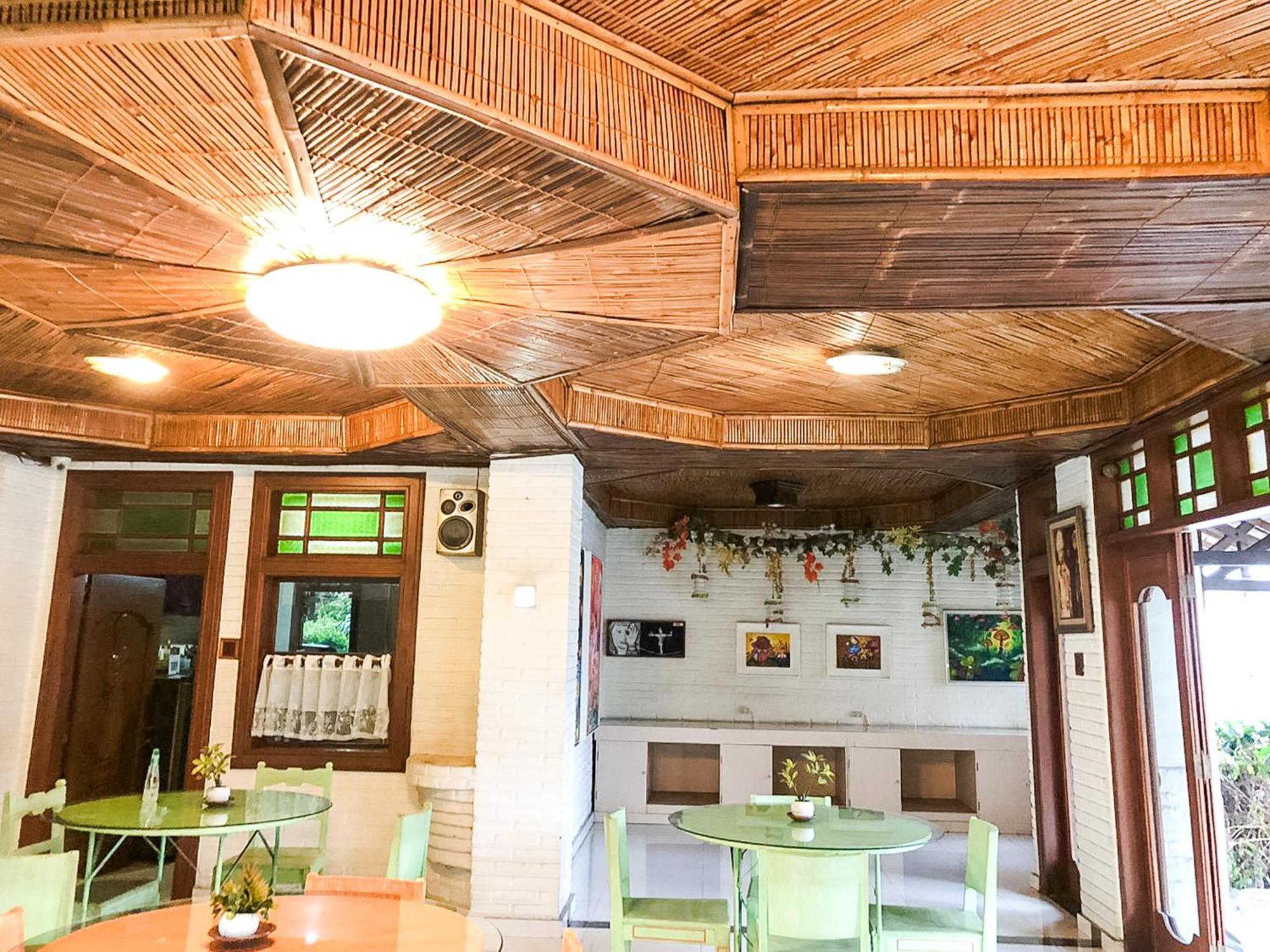 Arys Garden Hotel Yogyakarta Exterior photo