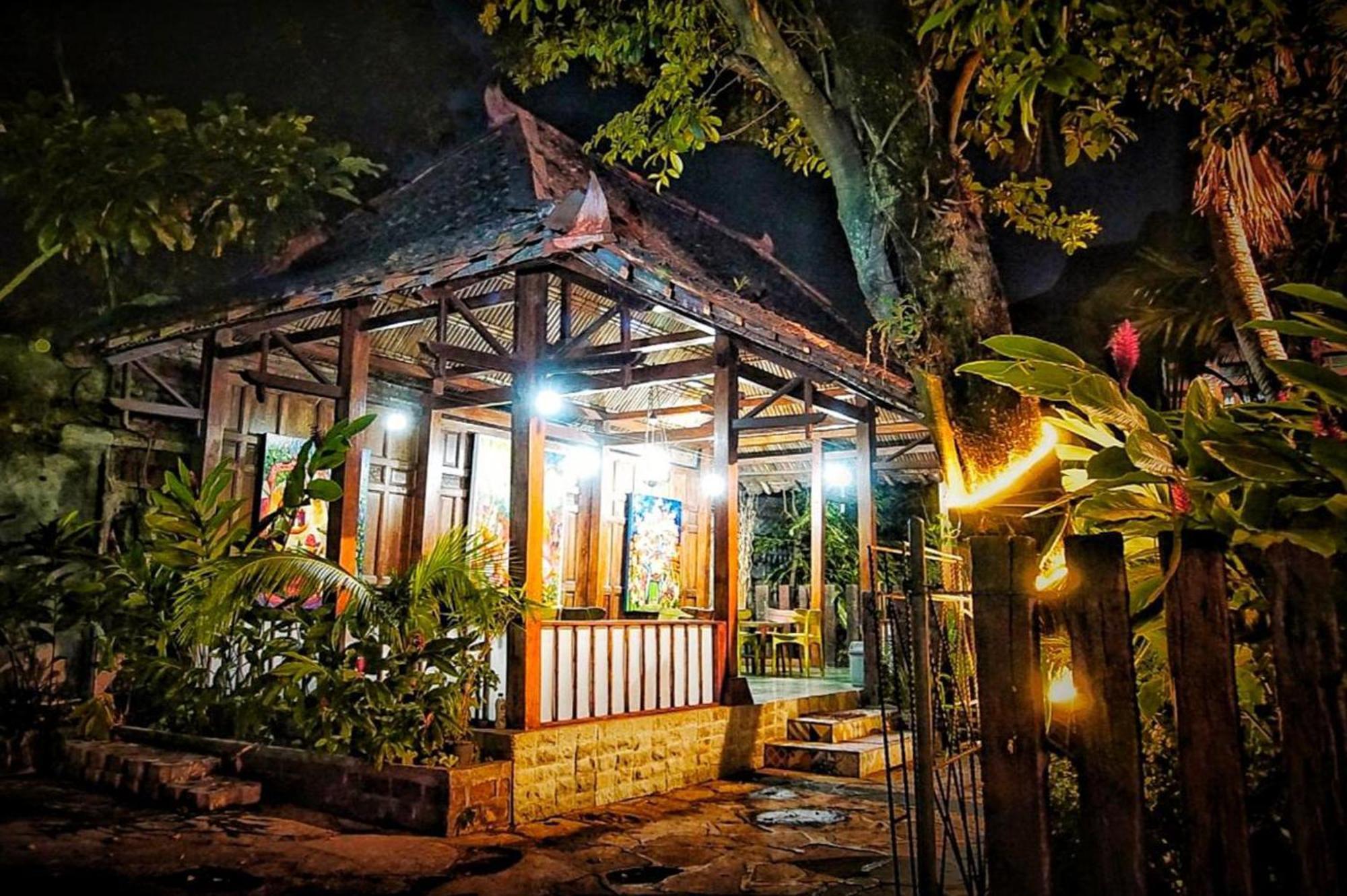 Arys Garden Hotel Yogyakarta Exterior photo