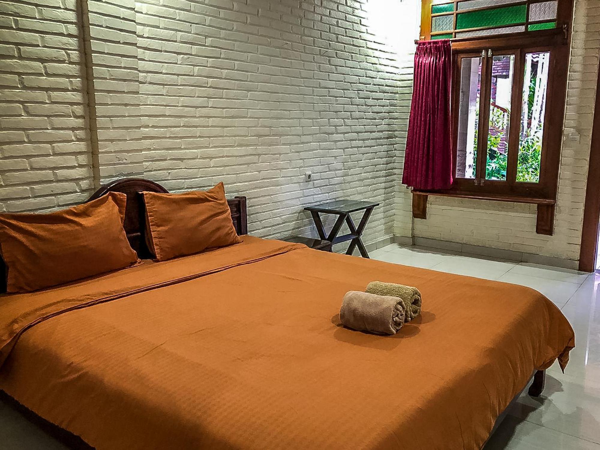 Arys Garden Hotel Yogyakarta Exterior photo