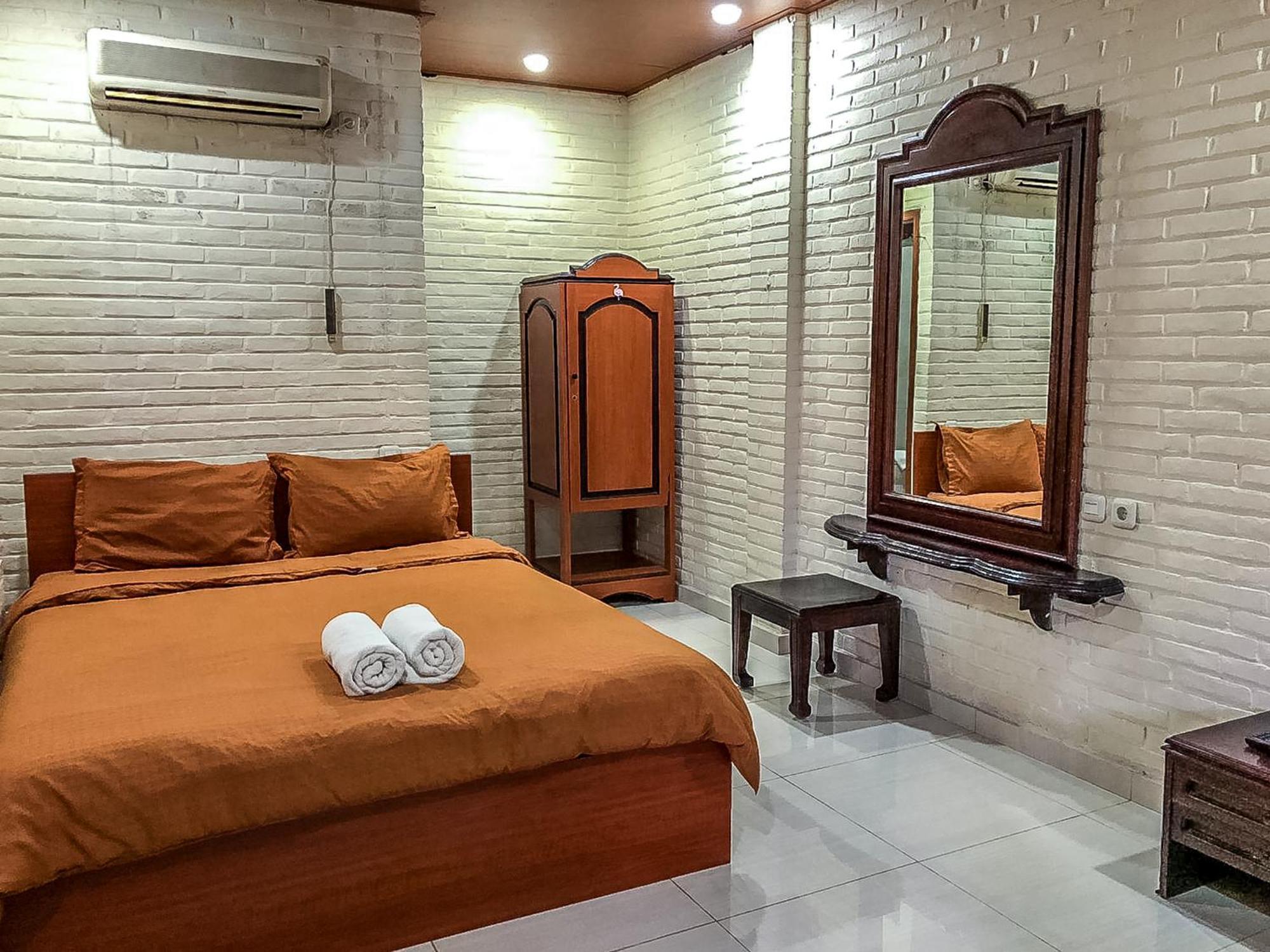 Arys Garden Hotel Yogyakarta Exterior photo