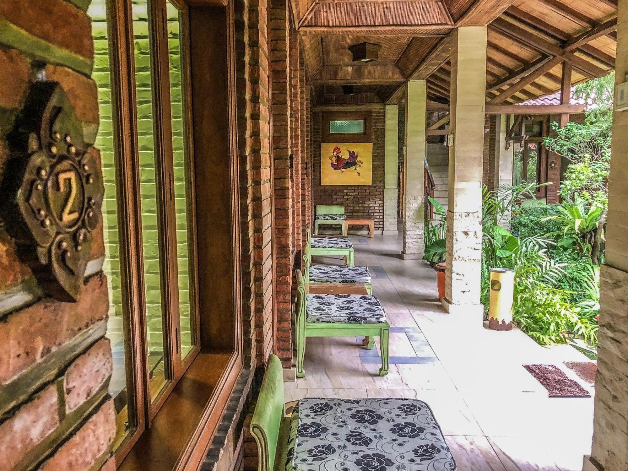 Arys Garden Hotel Yogyakarta Exterior photo