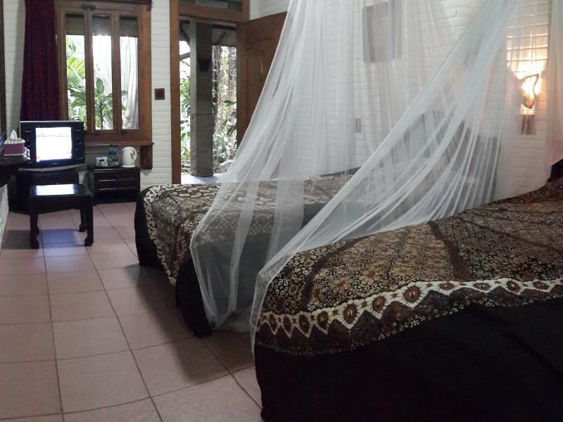 Arys Garden Hotel Yogyakarta Exterior photo